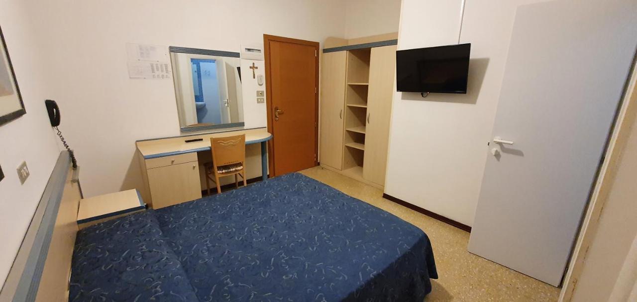 Hotel Brig Каттолика Экстерьер фото