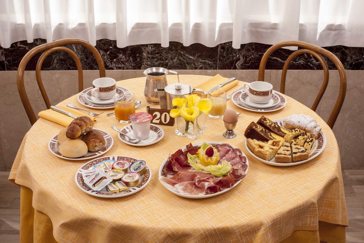 Hotel Brig Каттолика Экстерьер фото